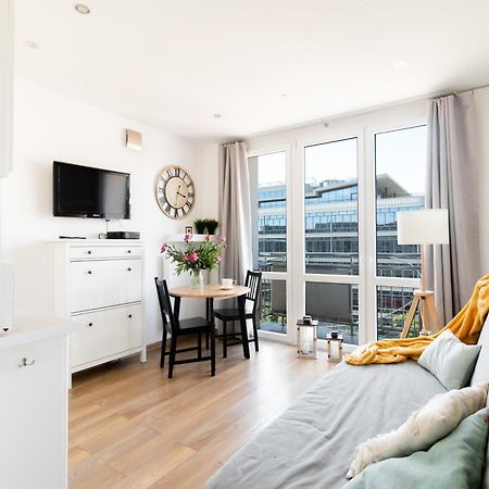 Central Hollidays Apartments Warschau Exterior foto